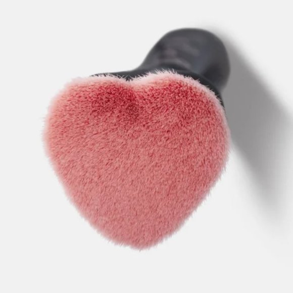 Limited Edition Heart-Shaped Foundation Brush - Mary Kay - Picture 2 of 10